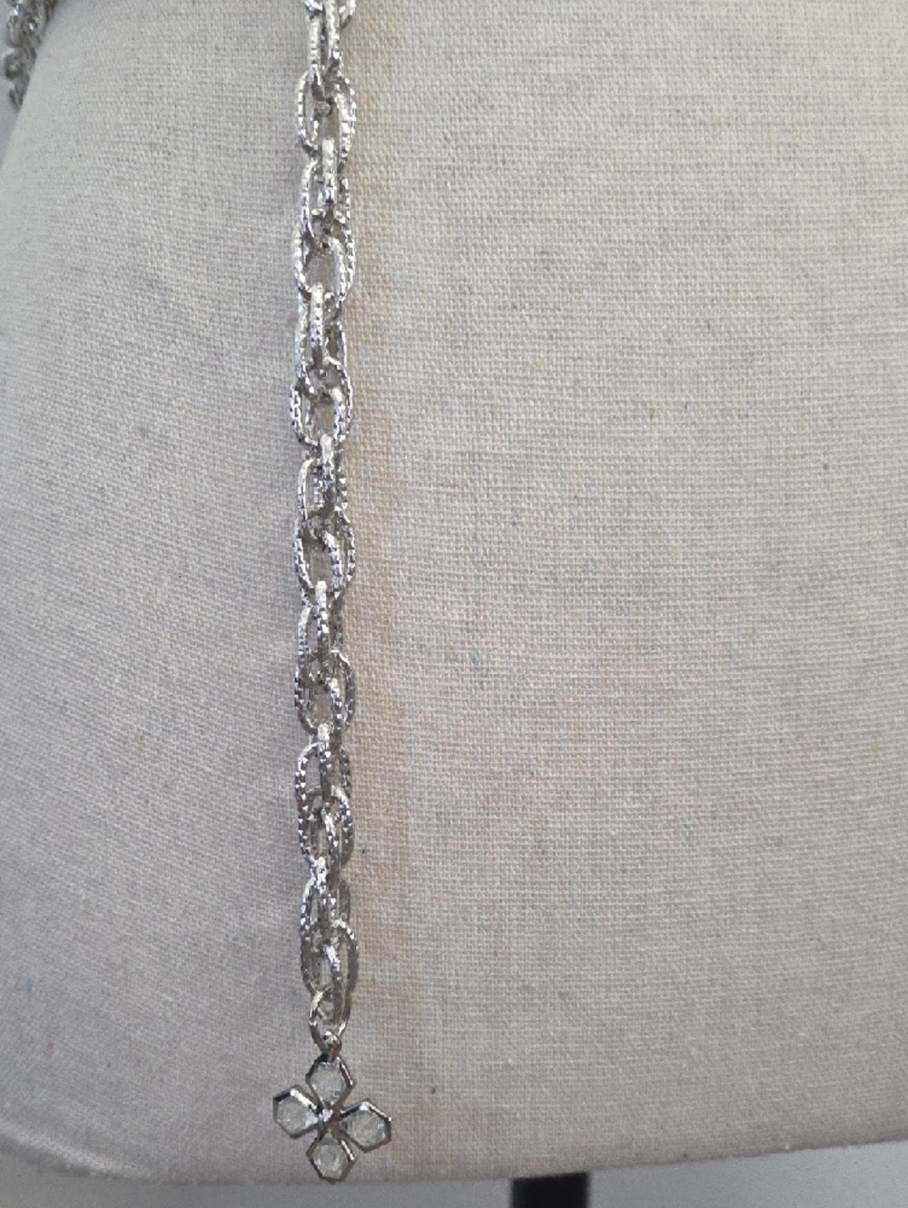 Silver Chain Waist Belt With Cross Decor - Picture 4 of 6